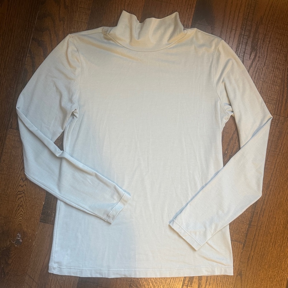 Athleta Women's Light Green Turtleneck Top Small